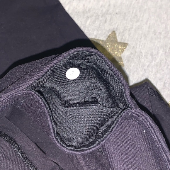 Wunder Under Black Lulu Lemon Leggings! Reversible - Picture 4 of 5